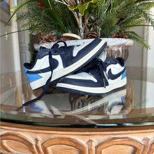 Nike Jordan 1 Low white & blue trainers #sneakers #lifestyle 13c